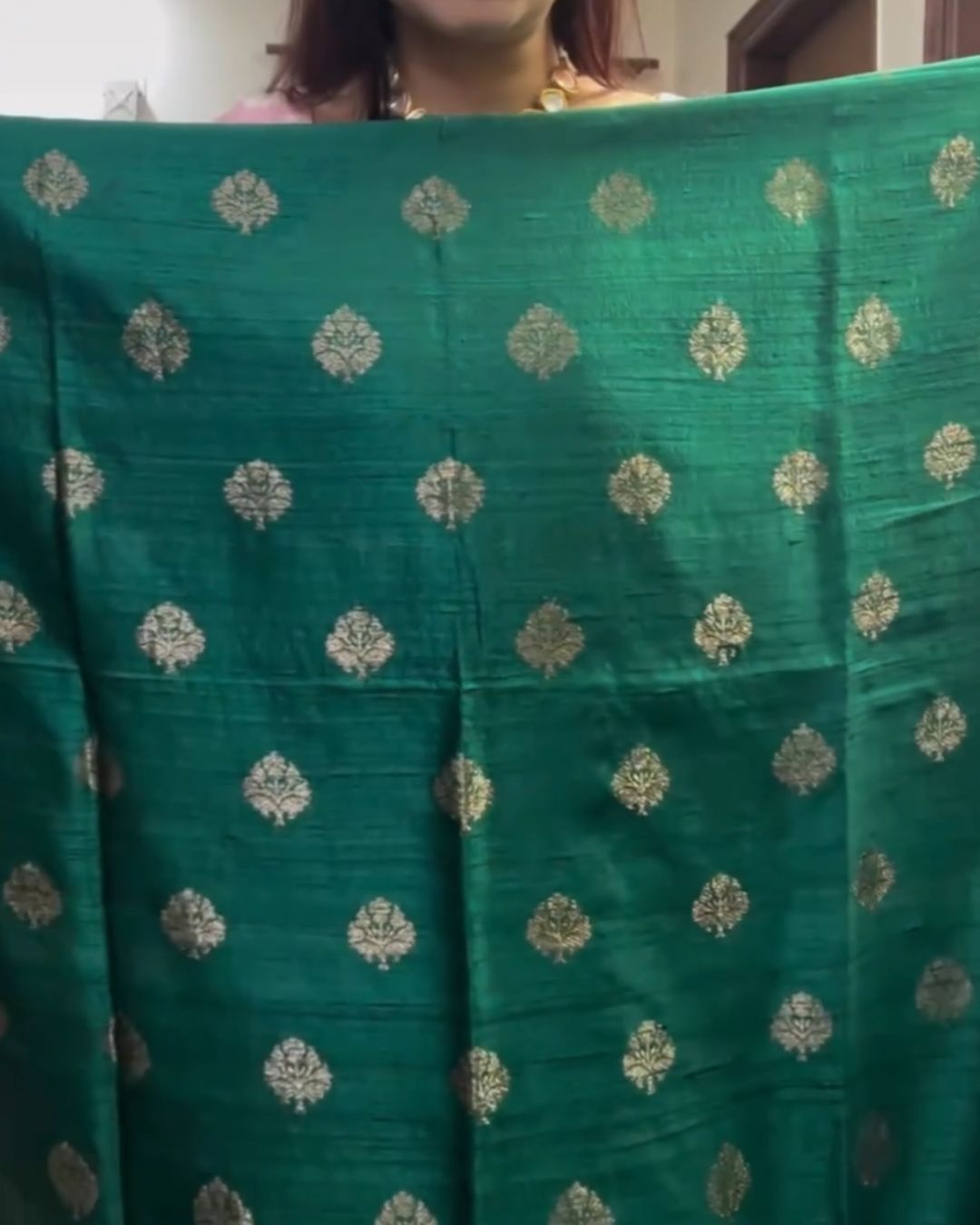 Hariyali Glow Cotton Jari Suit