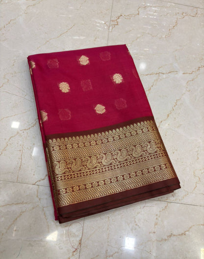 Gold Pattern Border Saree