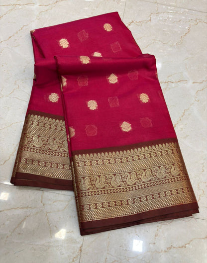Gold Pattern Border Saree