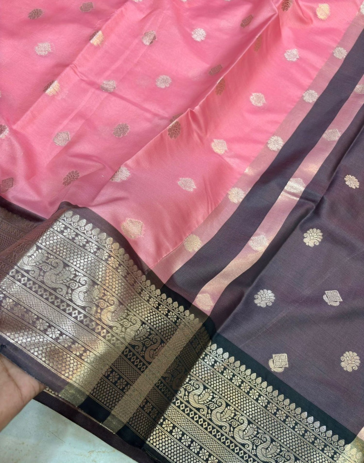 Gold Pattern Border Saree