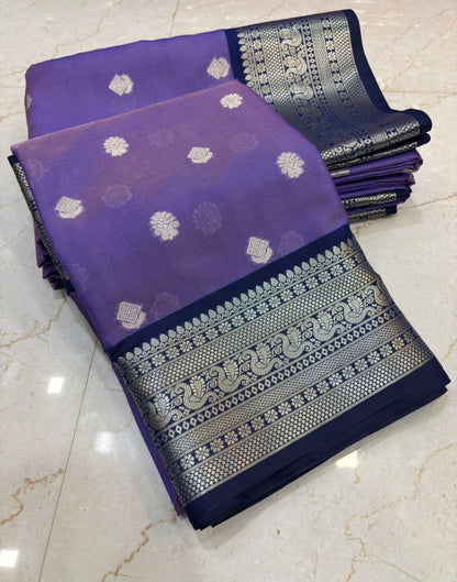 Gold Pattern Border Saree