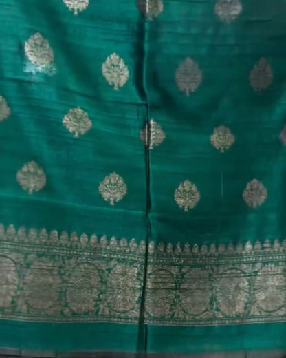 Hariyali Glow Cotton Jari Suit